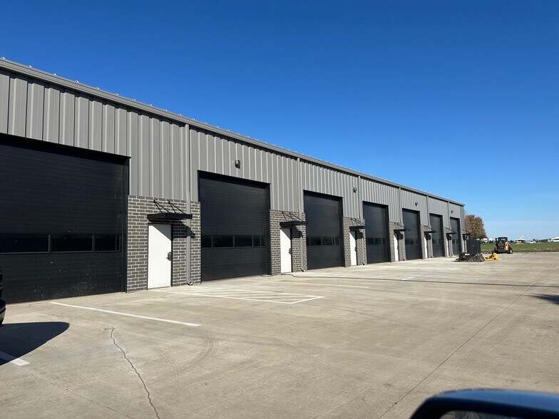 More Photos Of 1035 SE Frontier Ave, Waukee Industrial For Lease