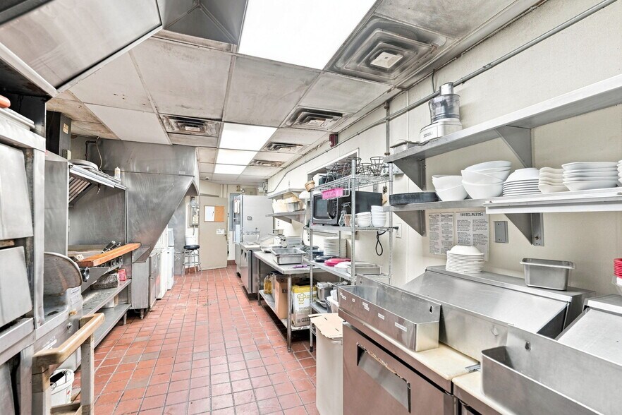 More Photos Of 1090 Rochester Rd, Troy Restaurant For Sale