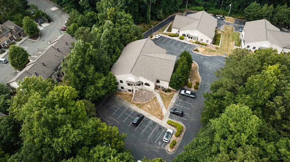 More Photos Of 21 W Colony Pl, Durham Office For Sale