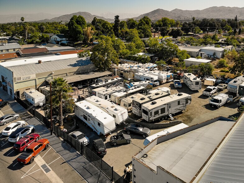 More Photos Of 2822 N Main St, Riverside Auto Repair For Sale