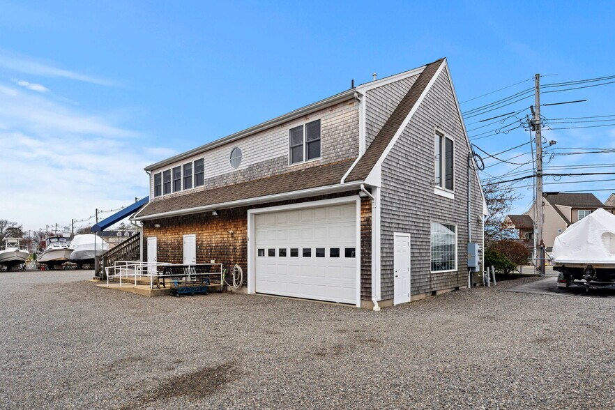 More Photos Of 112 Liberty St, Danvers Marina For Sale
