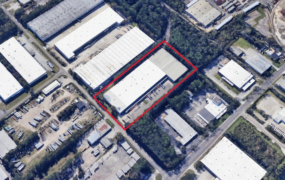 More Photos Of 600 Ellis Rd N, Jacksonville Warehouse For Lease