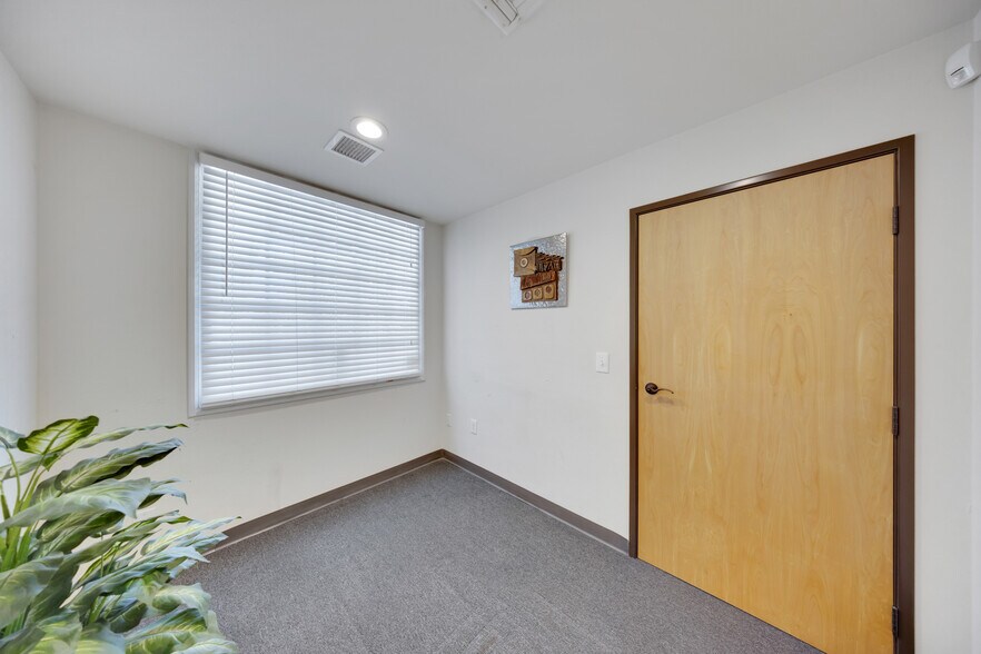 More Photos Of 408 S Beach Blvd, Anaheim Medical For Sale