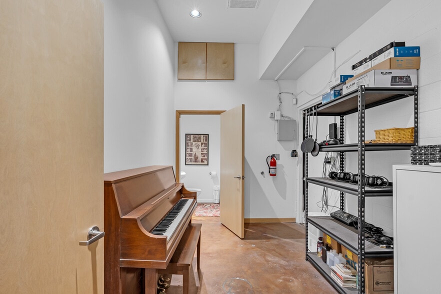 More Photos Of 1431 E 3rd St, Tulsa Specialty For Sale