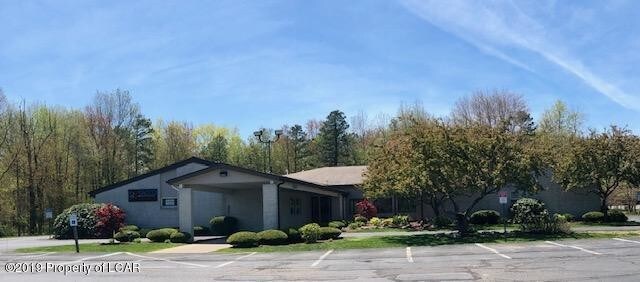 Primary Photo Of 1730 E Broad St, Hazleton Medical For Sale
