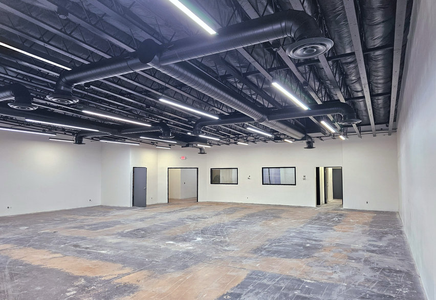 More Photos Of 4730 Spring Mountain Rd, Las Vegas Freestanding For Lease
