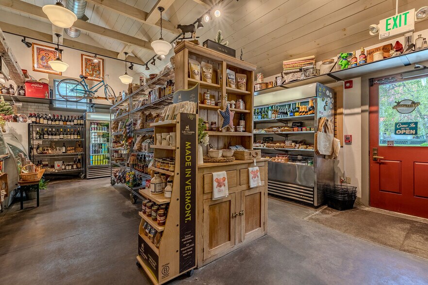More Photos Of 305 Main St, Peru Restaurant For Sale