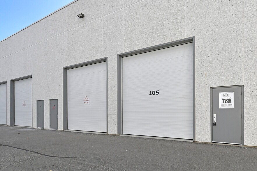 More Photos Of 200 Mostar St, Whitchurch-Stouffville Light Distribution For Lease