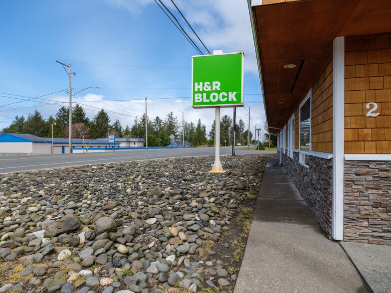 More Photos Of 3003 Highway 101 N, Gearhart Self Storage For Sale