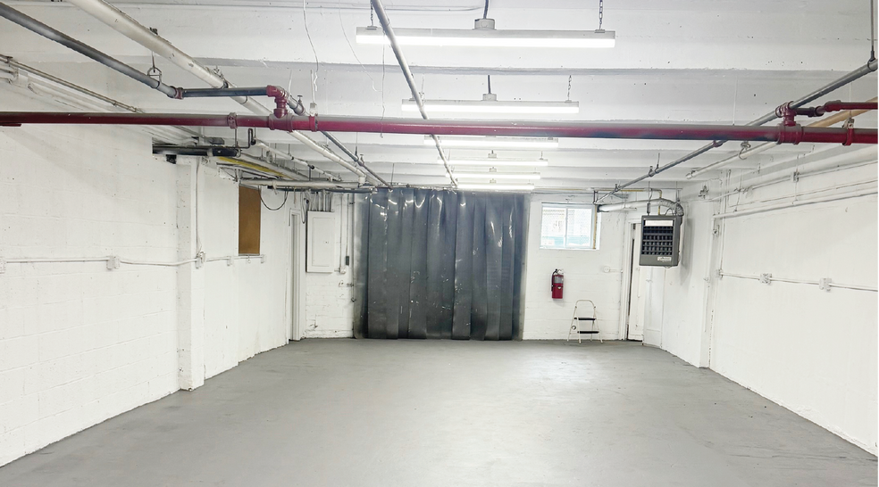 More Photos Of 600 E 132nd St, Bronx Manufacturing For Lease