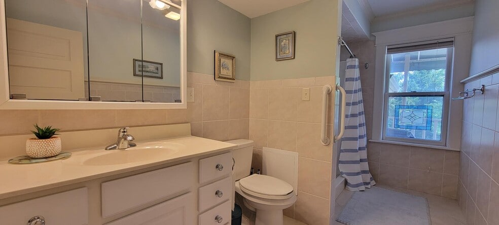 More Photos Of 3030 Michigan St, South Bend Office For Sale