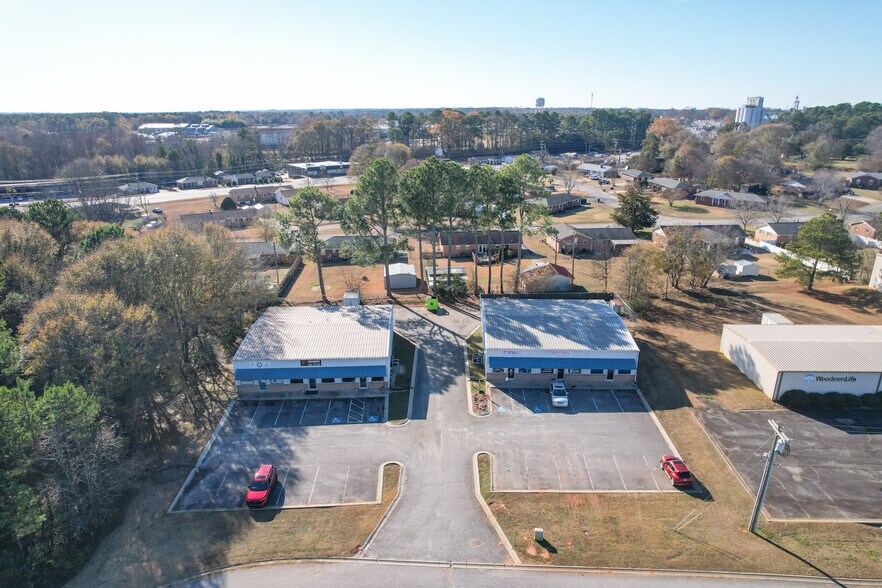 More Photos Of 90-100 Northwest Dr, Anderson Unknown For Lease