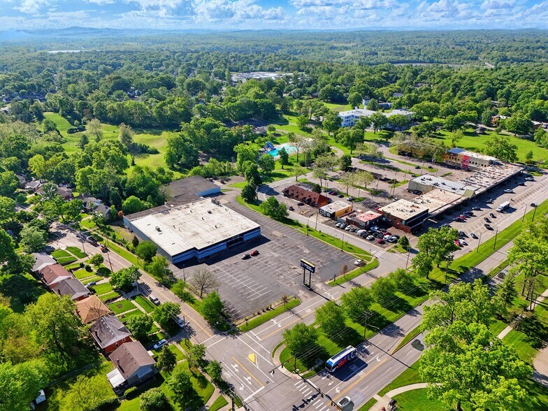 More Photos Of 50 Eswin St, Cincinnati Freestanding For Sale