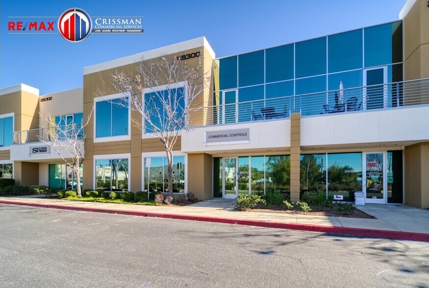 More Photos Of 28294-28310 Constellation Rd, Valencia Light Distribution For Sale