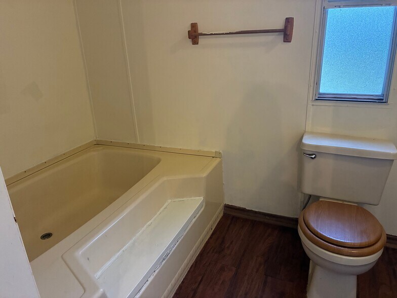 More Photos Of 382 County Road 4450, Kempner Manufactured Housing Mobile Home Park For Sale