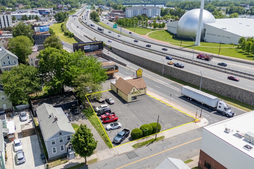 Primary Photo Of 1027 Columbus Ave, Springfield Freestanding For Sale