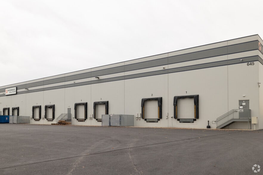 More Photos Of 651 E Gowen Rd, Boise Warehouse For Lease