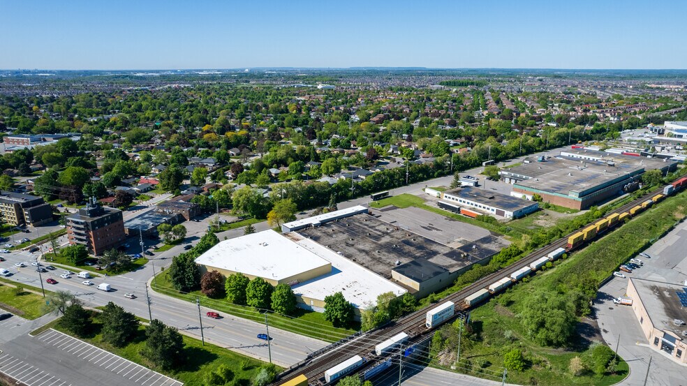 More Photos Of 2-8 Holtby Ave, Brampton Warehouse For Lease