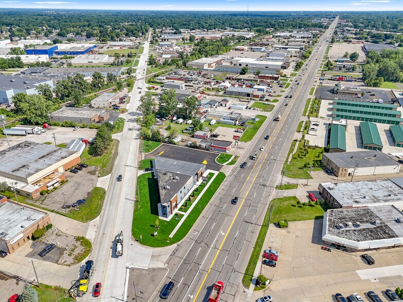 More Photos Of 34001 Groesbeck Hwy, Clinton Township Freestanding For Sale