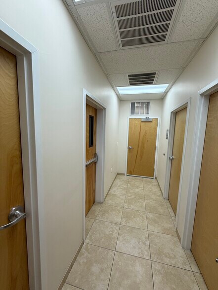 More Photos Of 23077 Three Notch Rd, California Office For Sale