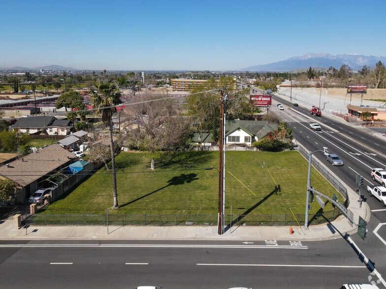 More Photos Of 2659 East Highland Avenue, Highland Hotel For Sale
