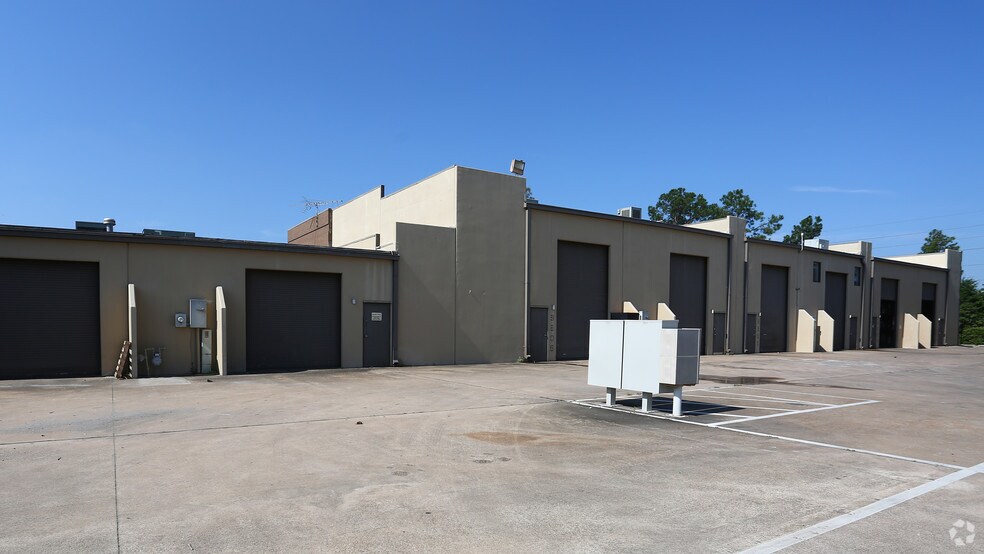 More Photos Of 9807 Whithorn Dr, Houston Office For Lease