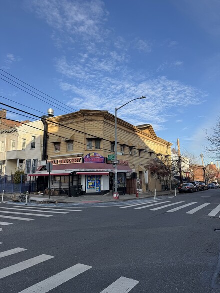 More Photos Of 825 Jennings St, Bronx Storefront Retail Residential For Sale