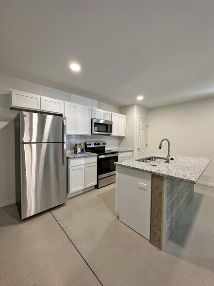 More Photos Of 1514 N Madison Ave, Wichita Apartments For Sale