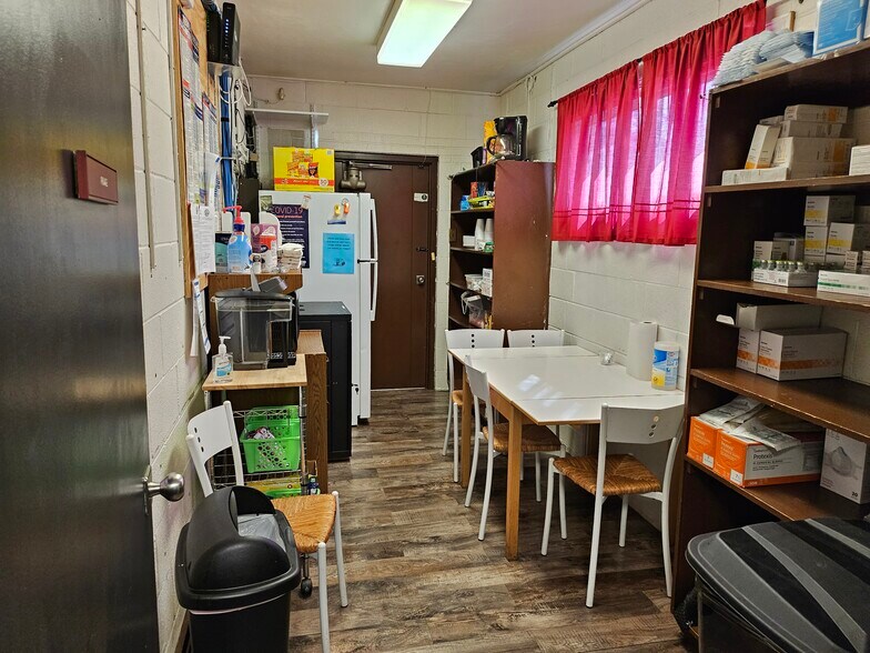 More Photos Of 19 River Oaks Dr, Calumet City Healthcare For Lease