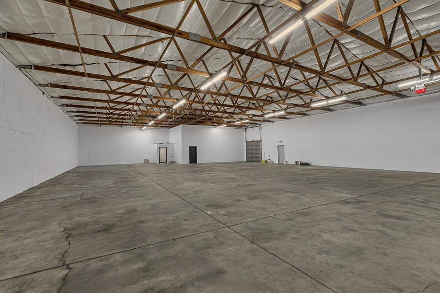 More Photos Of 585 1st St SE, Saint Cloud Warehouse For Sale