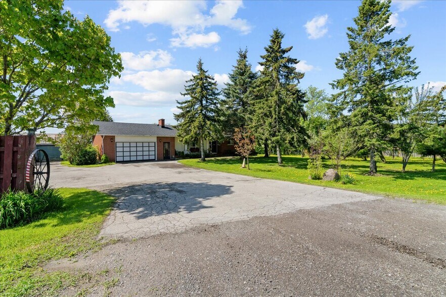 More Photos Of 2263 Durham Regional Hwy, Bowmanville Land For Sale