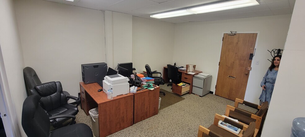 More Photos Of 2 Washington St, New York Office For Sale