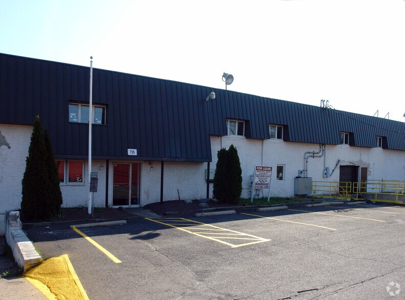 More Photos Of 721-729 Wicker Ave, Bensalem Manufacturing For Lease