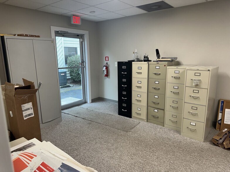 More Photos Of 4010 Oleander Dr, Wilmington Medical For Lease