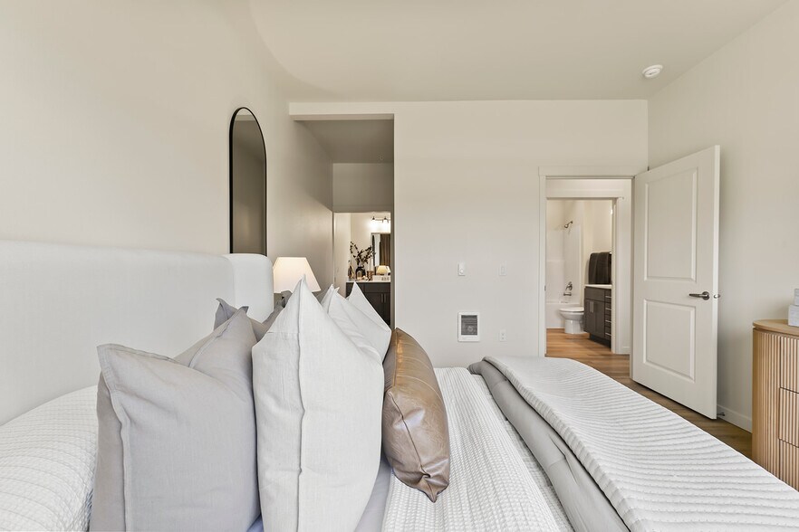 More Photos Of 7011 NE 126th St, Vancouver Apartments For Sale