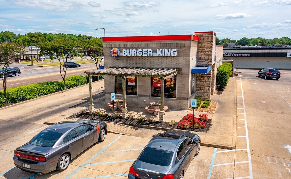 Primary Photo Of 5305 Winchester Rd, Memphis Fast Food For Sale