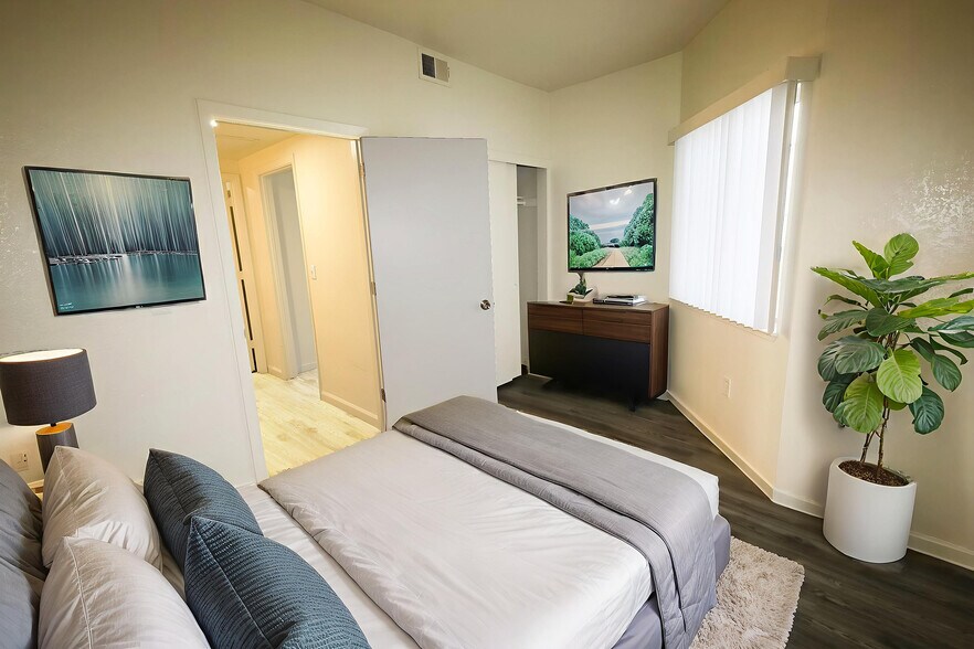 More Photos Of 6500 47th St, Sacramento Apartments For Sale