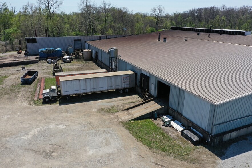 More Photos Of 400 S Gray St, Albany Manufacturing For Sale