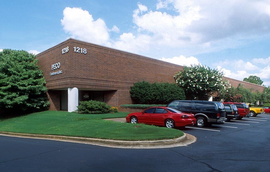 More Photos Of 1218 Six Flags Rd, Austell Distribution For Lease