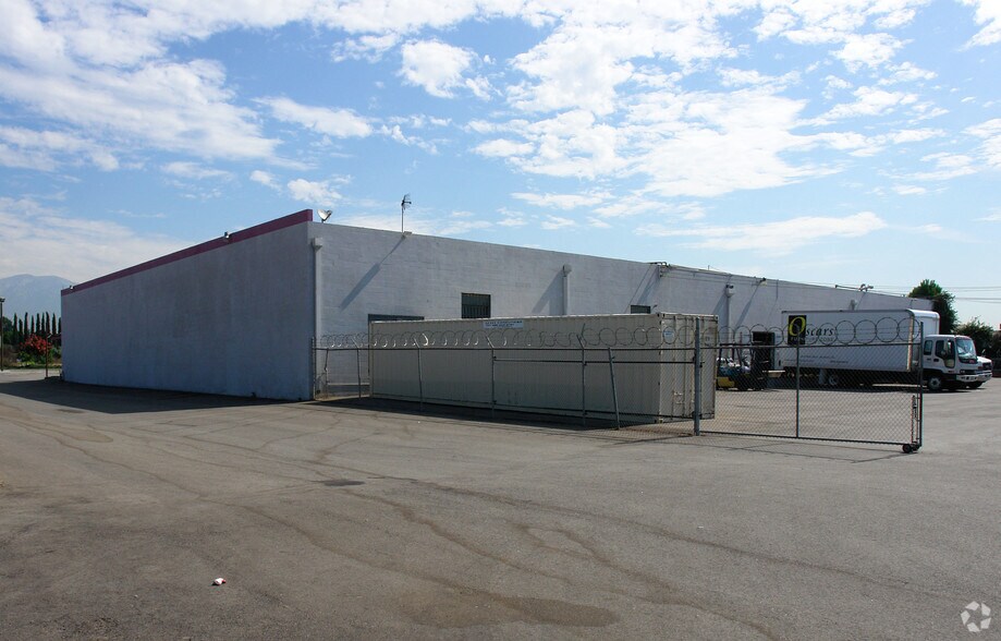 More Photos Of 4611 Holt Blvd, Montclair Showroom For Lease
