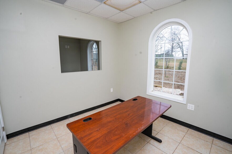 5711 N Tryon St, Charlotte, NC 28213 Auto Dealership For Sale