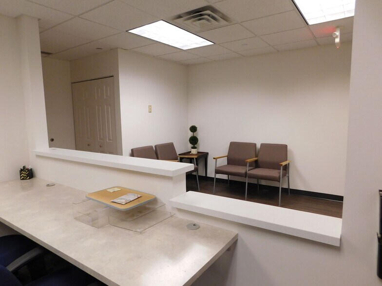 More Photos Of 7300 France Ave S, Edina Medical For Lease