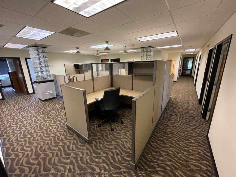 More Photos Of 12 Interchange Blvd, Greenville Office For Lease