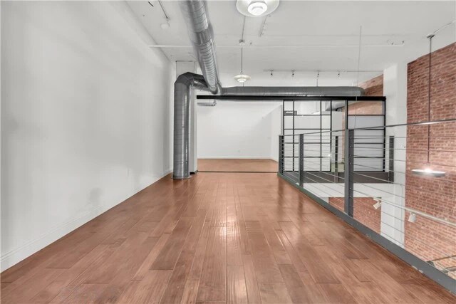 More Photos Of 500-530 S Hewitt St, Los Angeles Apartments For Lease