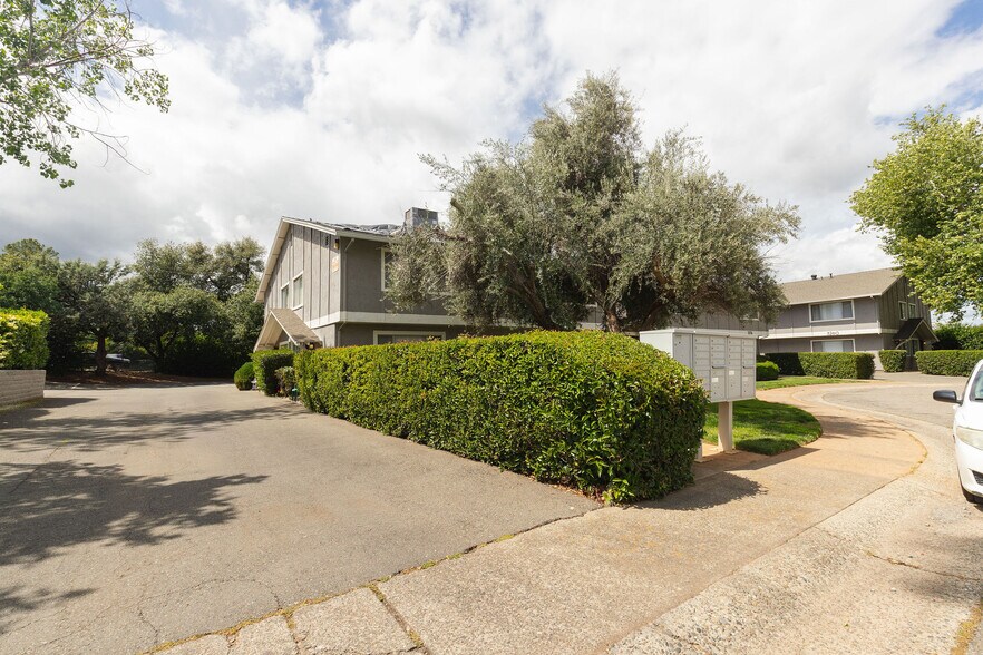 More Photos Of 3260 Alexander Dr, Redding Apartments For Sale