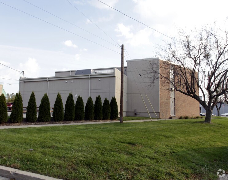 More Photos Of 31205 Woodward Ave, Royal Oak Medical For Lease
