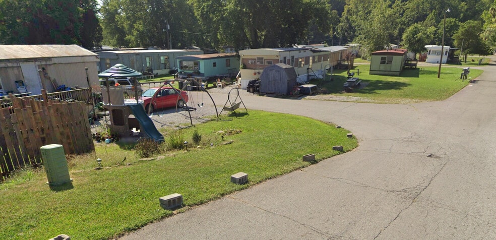 More Photos Of 1 Meadowbrook Acres, Parkersburg Multifamily For Sale