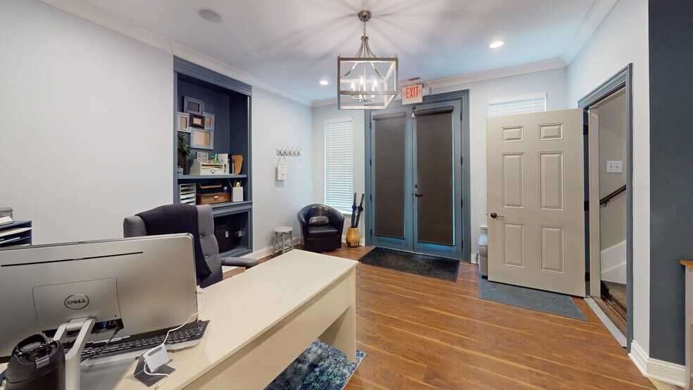 More Photos Of 240 Main St W, Carmel Storefront Retail Residential For Sale