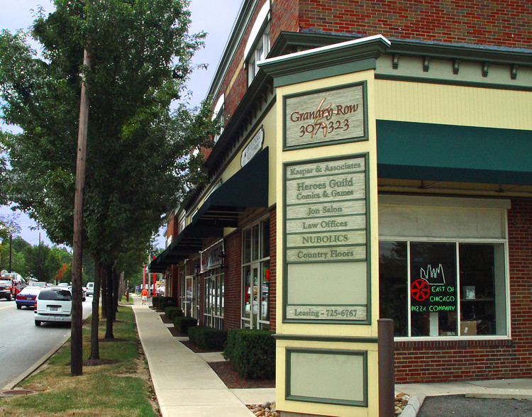 Primary Photo Of 307-323 S Court St, Medina Storefront Retail Office For Lease