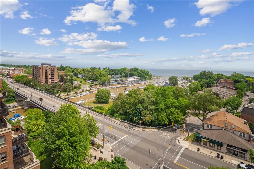 More Photos Of 6 John St, Oakville Apartments For Lease